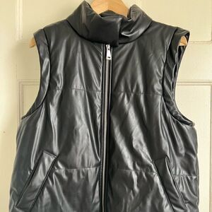 Vigoss black vegan leather puffer vest, size large.